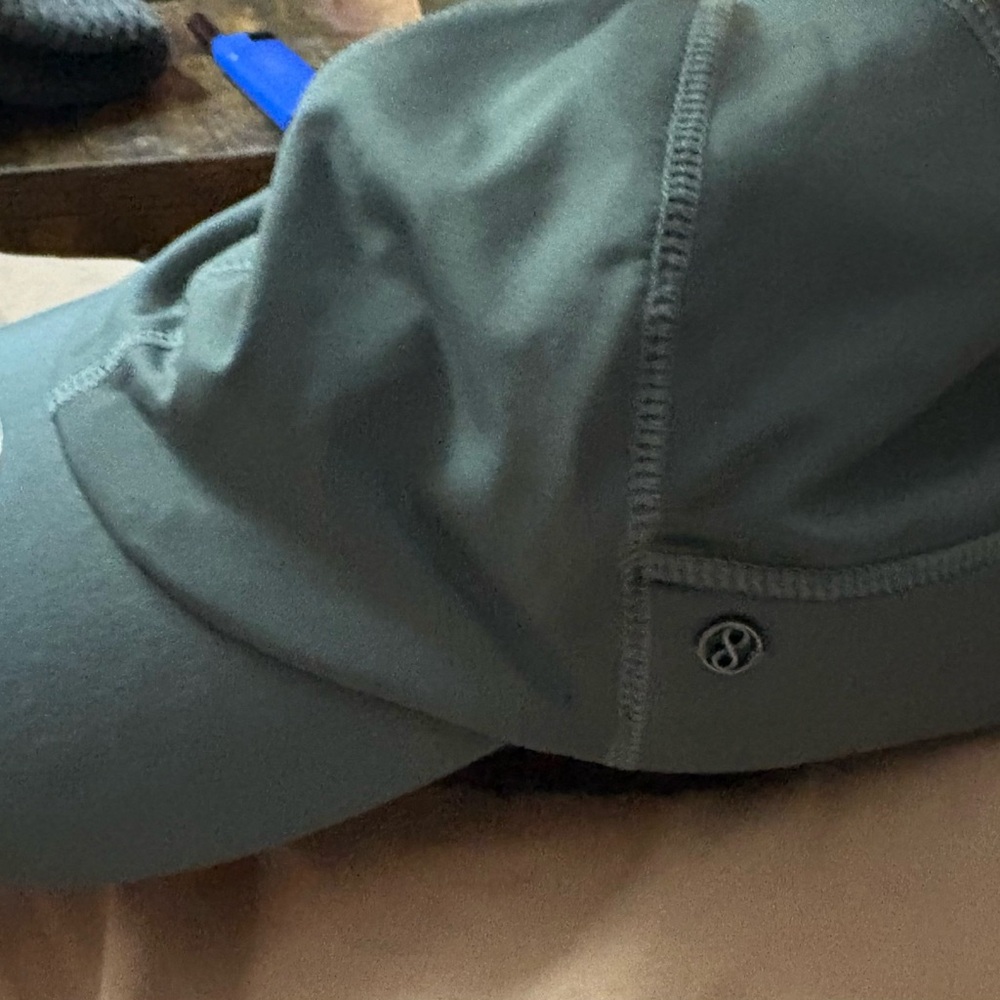 lululemon running Gray Hat NWT - Picture 7 of 12